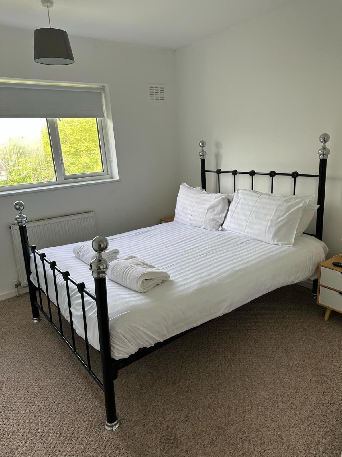 House Number 8 Sleeps Up To 6 People With Smart Tvs In Every Room 惠灵顿 外观 照片