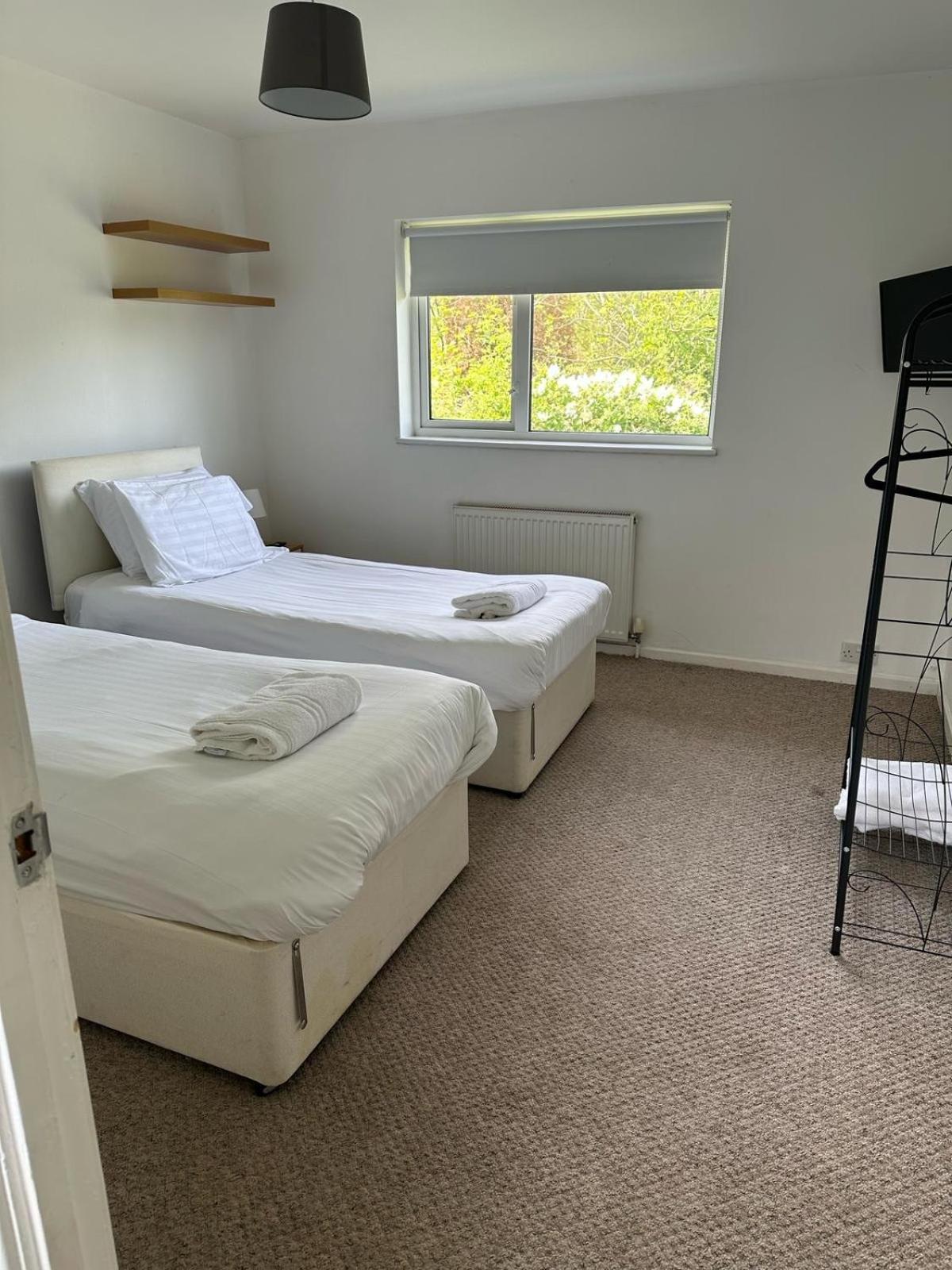 House Number 8 Sleeps Up To 6 People With Smart Tvs In Every Room 惠灵顿 外观 照片