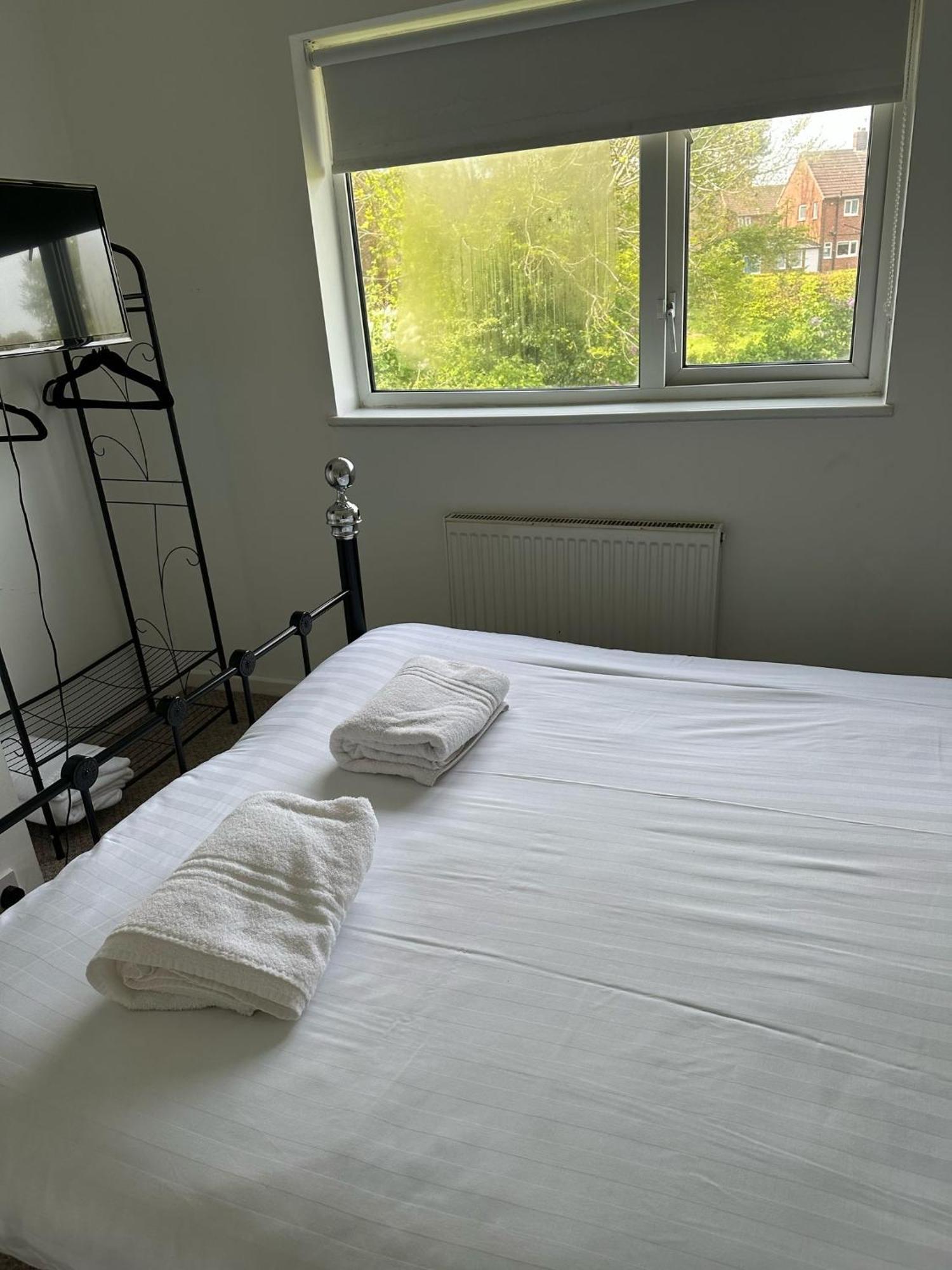 House Number 8 Sleeps Up To 6 People With Smart Tvs In Every Room 惠灵顿 外观 照片